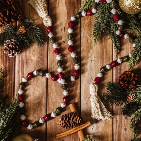Chunky Paper Bead Christmas Garland